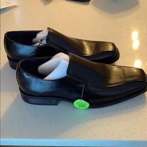 Brand new men’s dress shoes size 12 wide